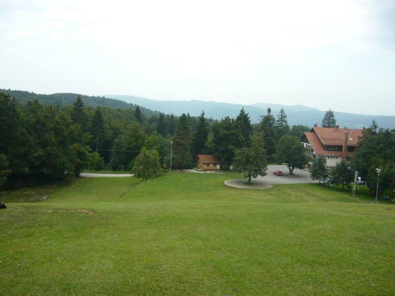 Polzevo Hotel Visnja Gora Exterior photo